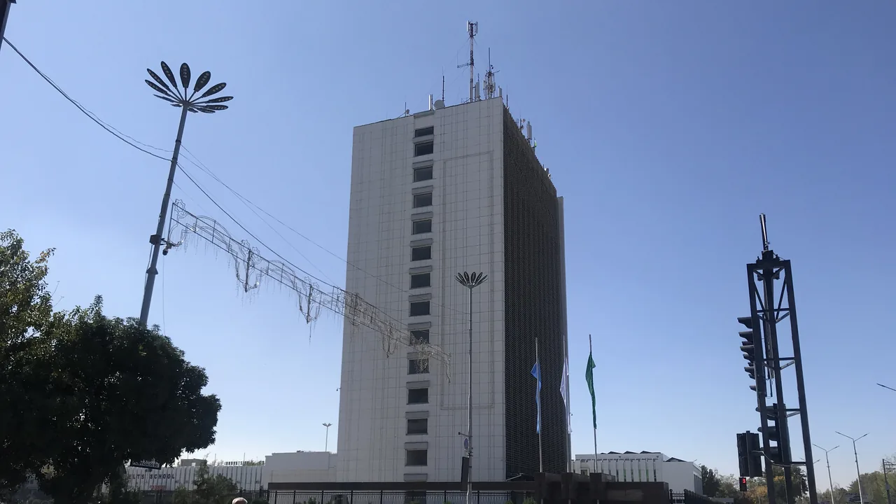 Здание хокимията Навоийской области, 2023