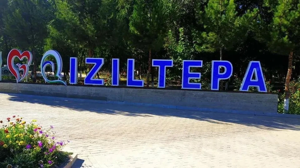 Арт-объект «I ❤ Qiziltepa»
